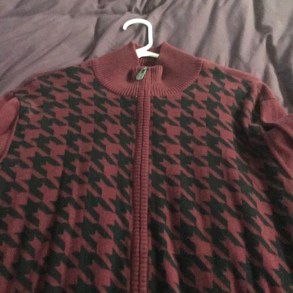 Men’s XL Guess Razortooth Sweater